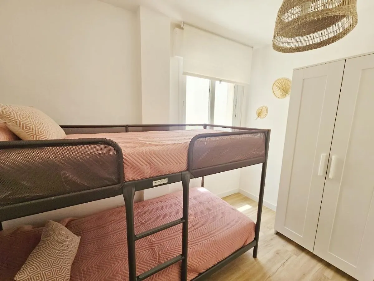 Calm Apartments Estepona Beach: Location, Beach & Old Town