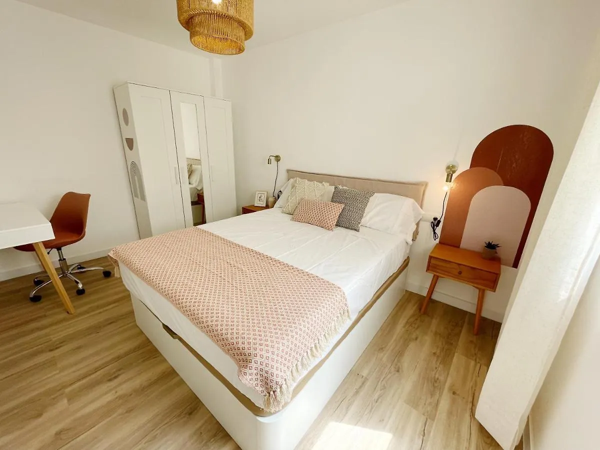 Calm Apartments Estepona Beach: Location, Beach & Old Town